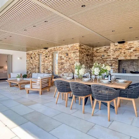 Raphael - Luxury And Serenity In Paros