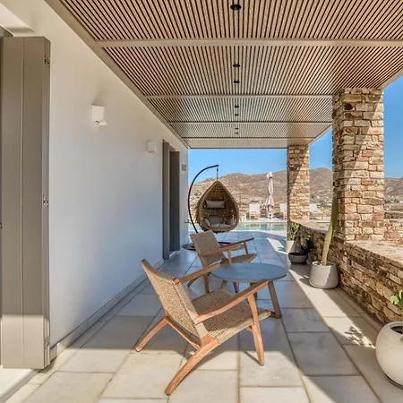 Raphael - Luxury And Serenity In Paros Naoussa