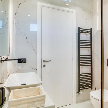 Raphael - Luxury And Serenity In Paros Náoussa