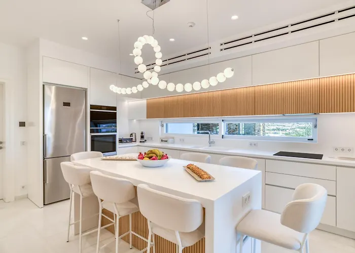 Raphael - Luxury And Serenity In Paros *