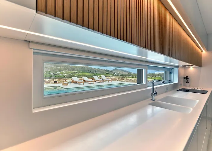 Raphael - Luxury And Serenity In Paros * Науса