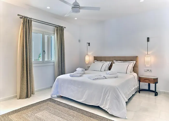 Nyaraló Raphael - Luxury And Serenity In Paros Náusza