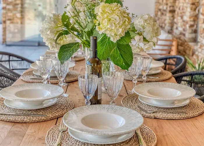 Raphael - Luxury And Serenity In Paros