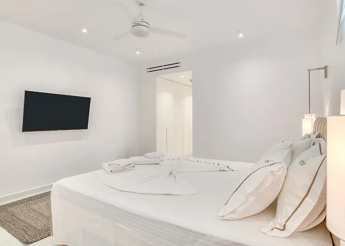 Nyaraló Raphael - Luxury And Serenity In Paros *