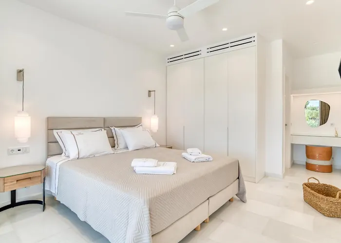 Raphael - Luxury And Serenity In Paros