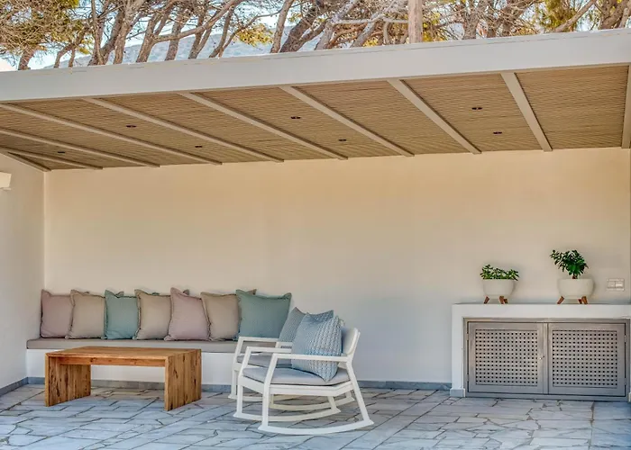 Raphael - Luxury And Serenity In Paros Науса